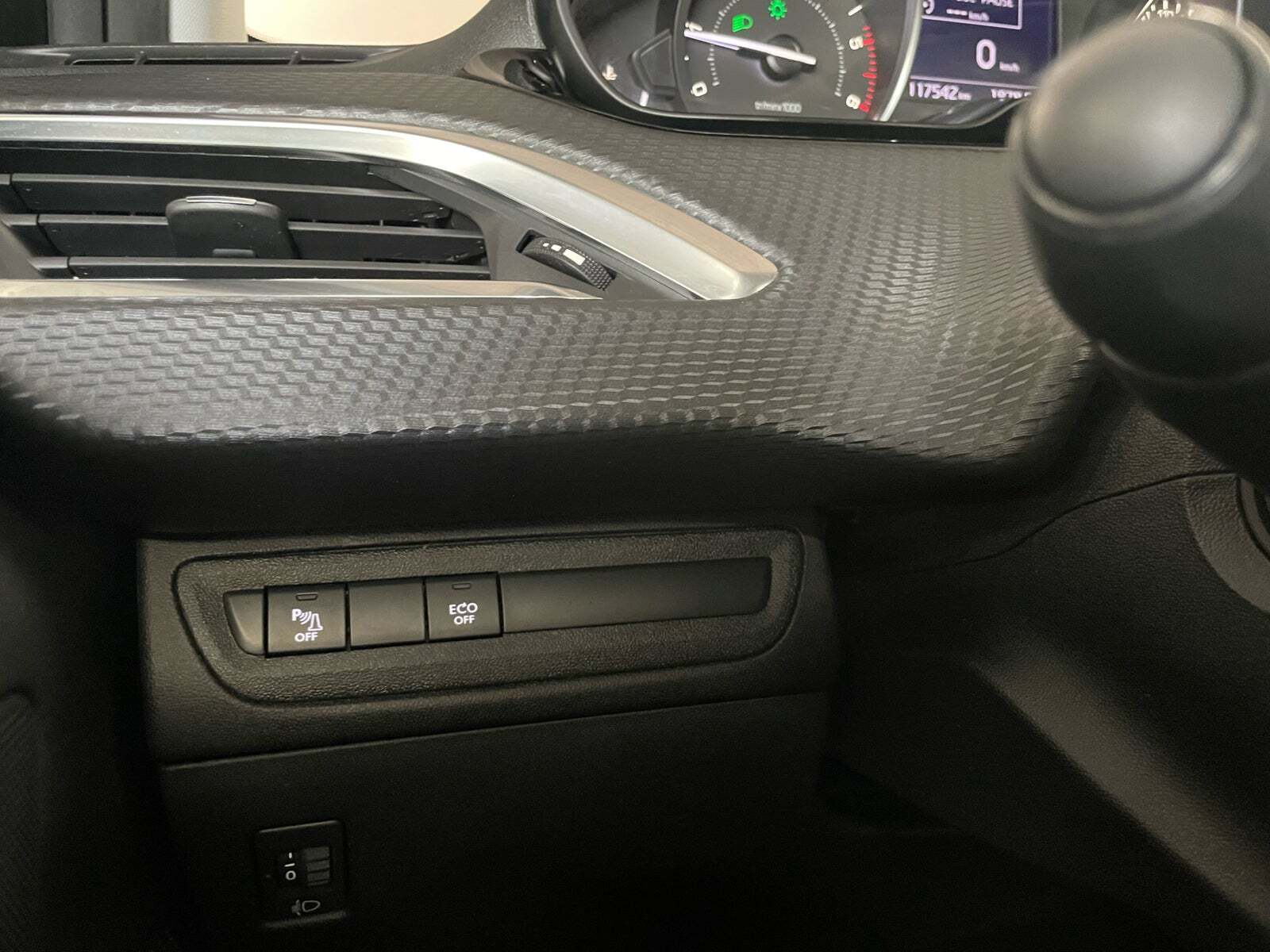 Sort Peugeot 208 fra 2019