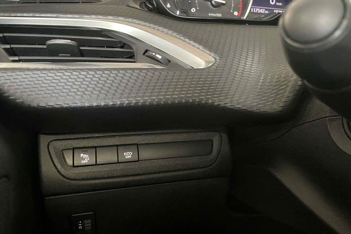 Sort Peugeot 208 fra 2019