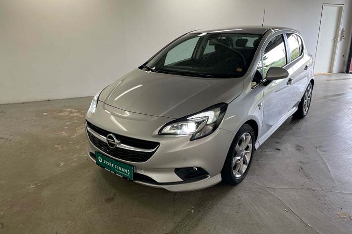 Sølv Opel Corsa fra 2019