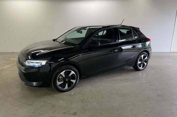 Sort Opel Corsa-e fra 2024