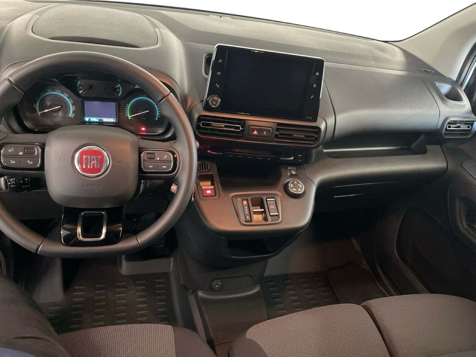 Hvid Fiat Doblò E fra 2023