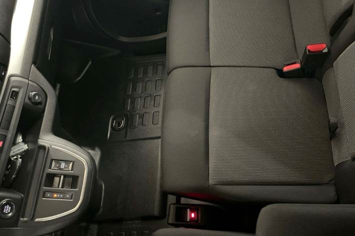 Hvid Peugeot e-Expert fra 2023