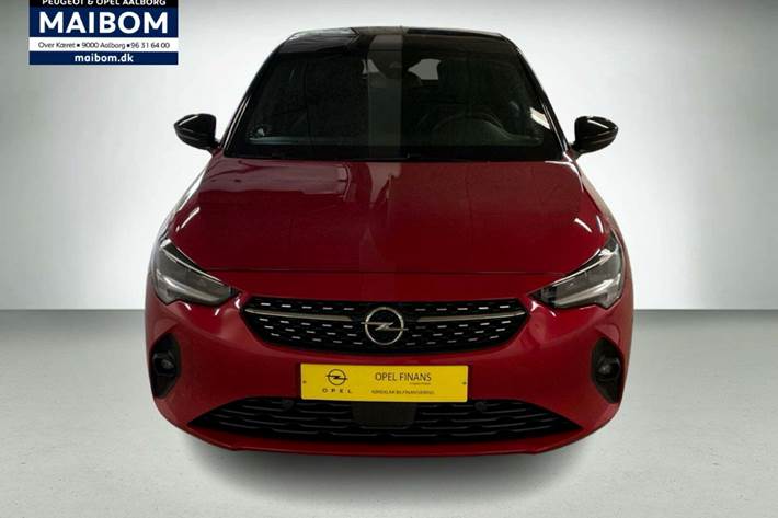 Rød Opel Corsa fra 2023