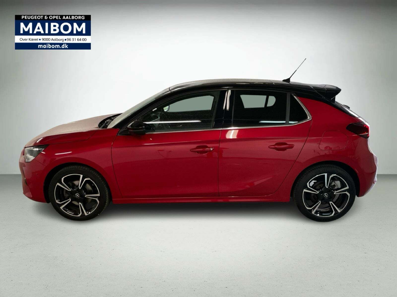 Rød Opel Corsa fra 2023