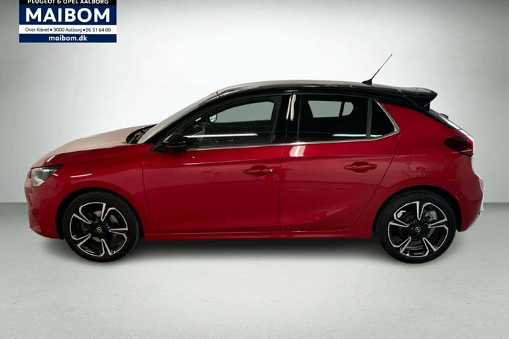 Rød Opel Corsa fra 2023