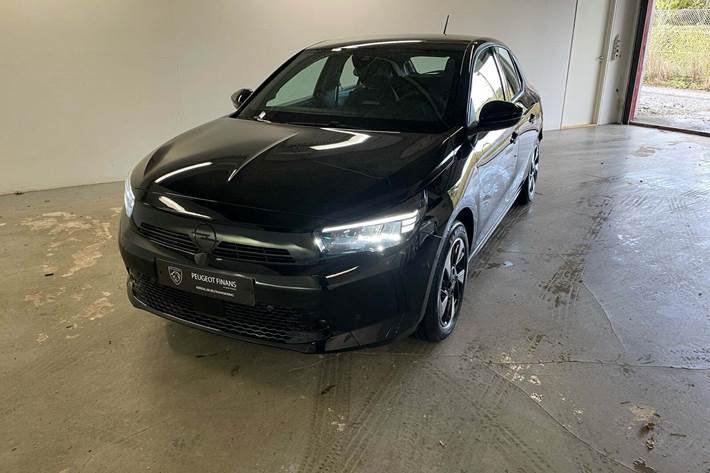 Sort Opel Corsa-e fra 2024