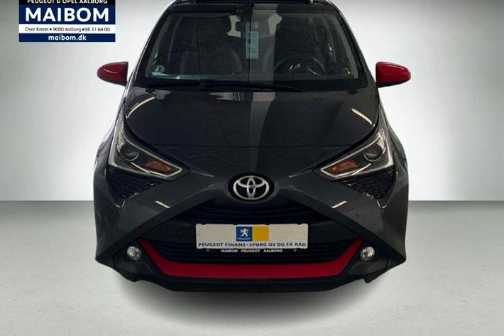 Sort Toyota Aygo fra 2020