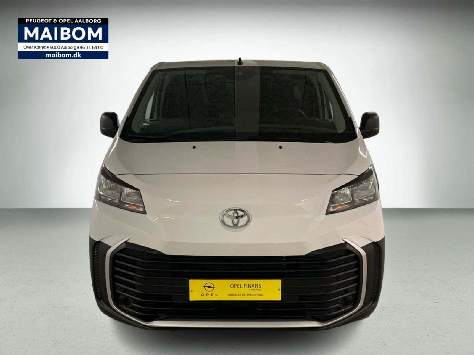 Hvid Toyota ProAce fra 2025