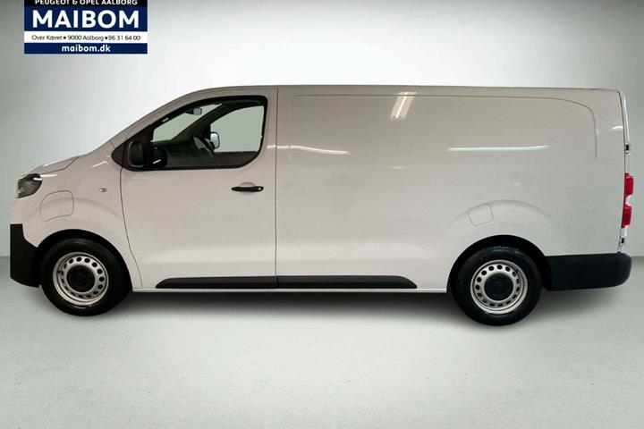 Hvid Toyota ProAce fra 2025