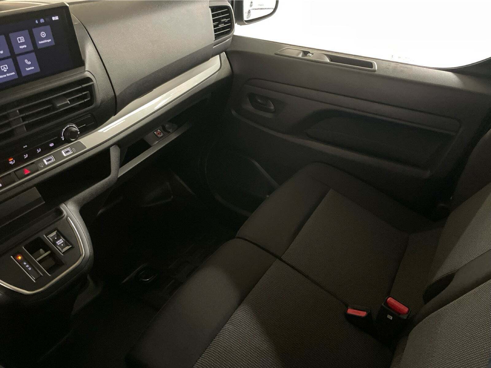 Hvid Toyota ProAce fra 2025
