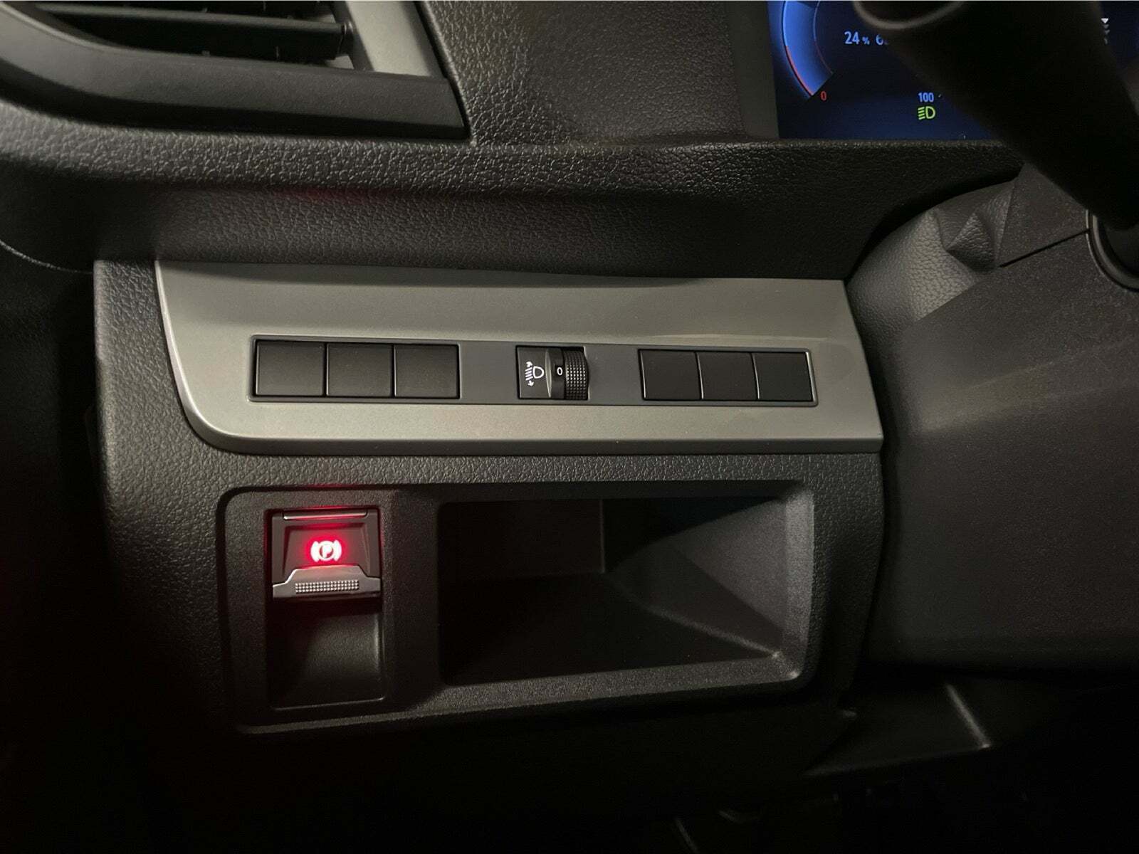 Hvid Toyota ProAce fra 2025