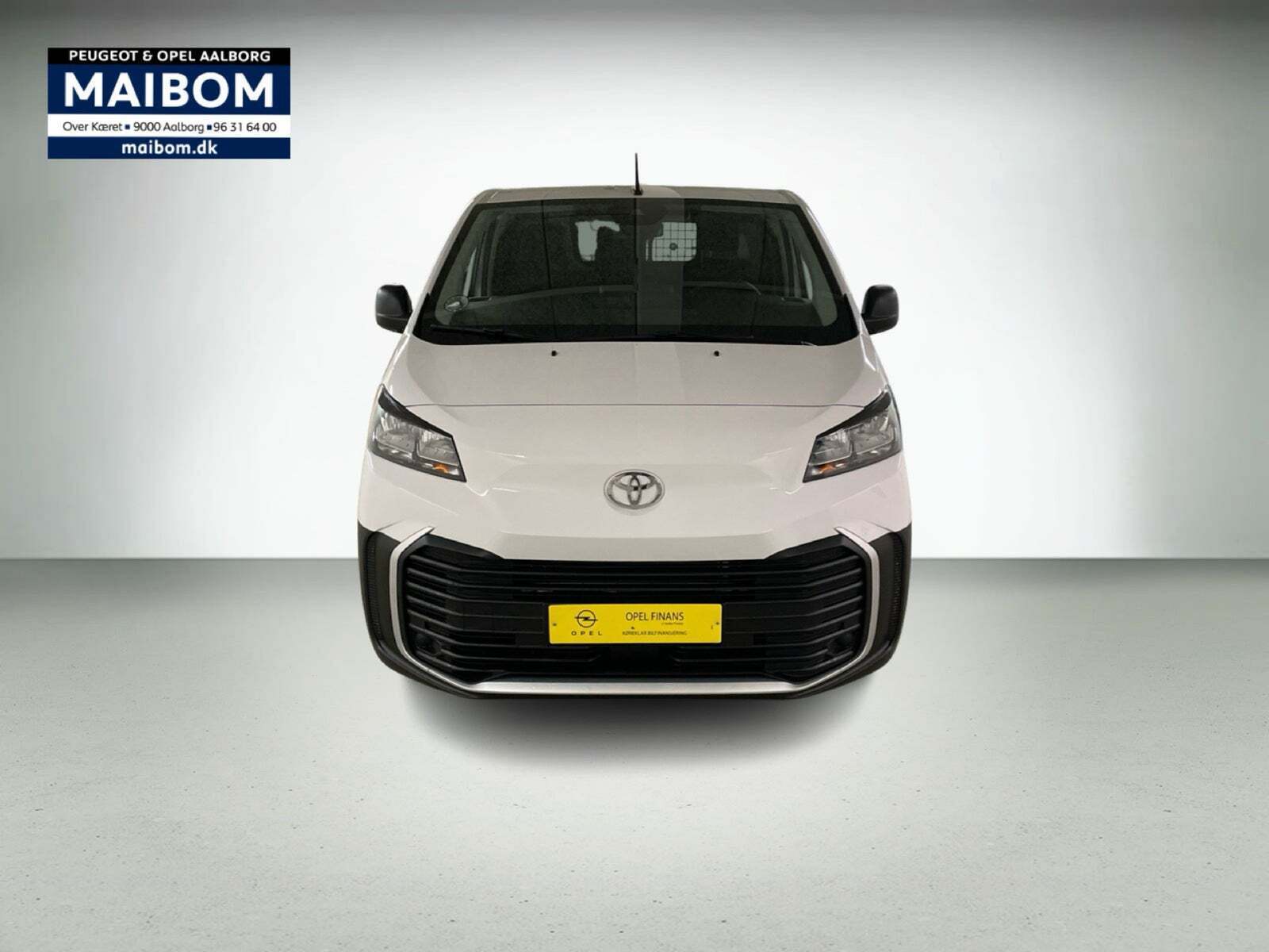 Hvid Toyota ProAce fra 2025