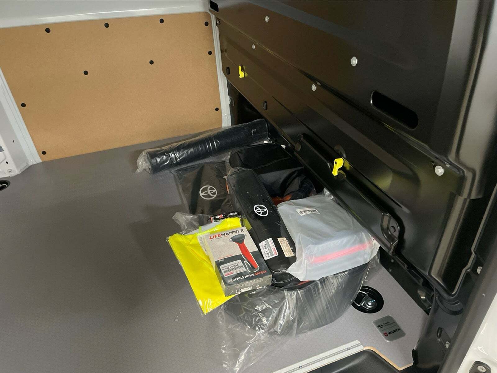 Hvid Toyota ProAce fra 2025