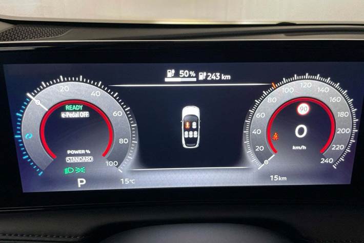 Sort Nissan Ariya fra 2025