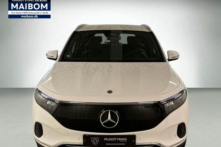 Hvid Mercedes EQA300 fra 2024