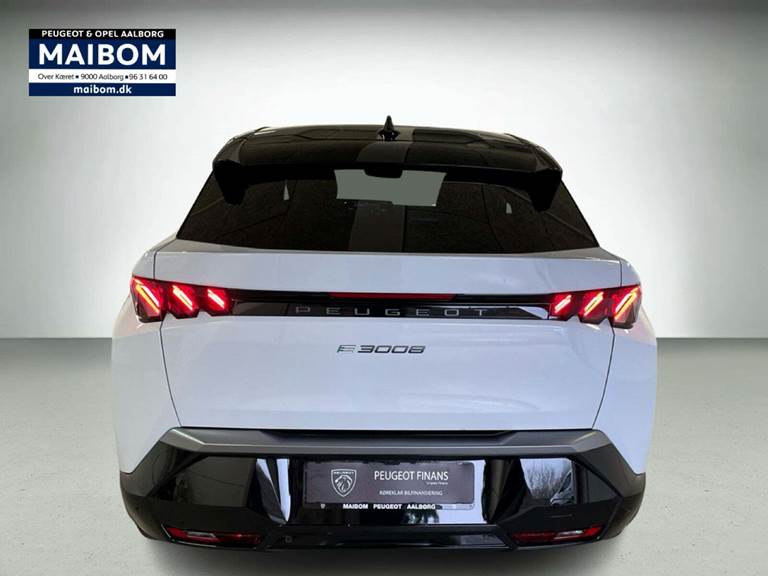 Peugeot e-3008 77 GT Pack