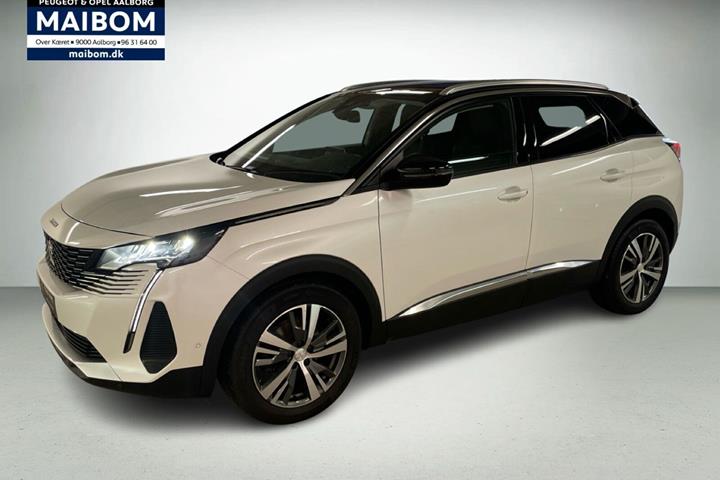 Hvid Peugeot 3008 fra 2020 set udefra