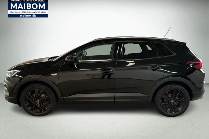 Sort Opel Grandland X fra 2020