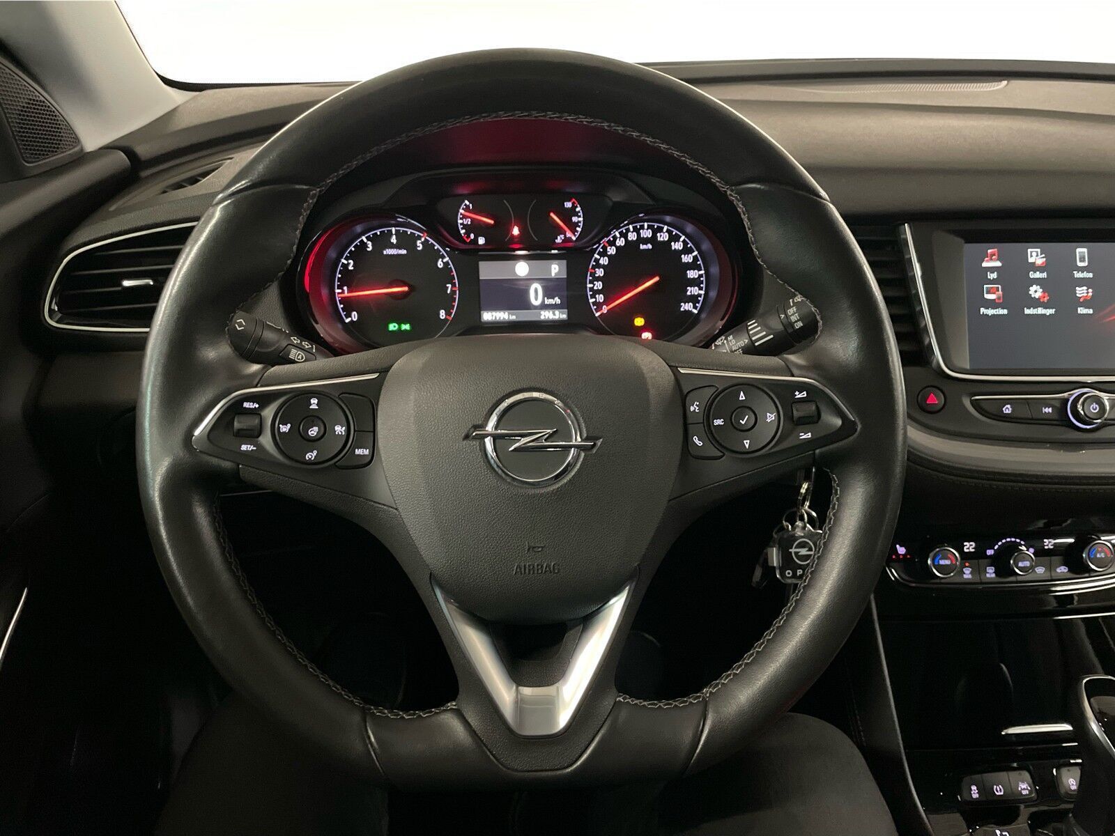 Sort Opel Grandland X fra 2020
