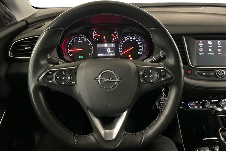 Sort Opel Grandland X fra 2020