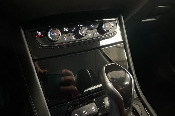 Sort Opel Grandland X fra 2020