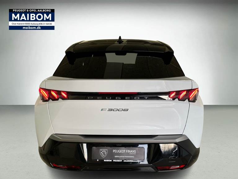 Peugeot e-3008 77 GT Pack