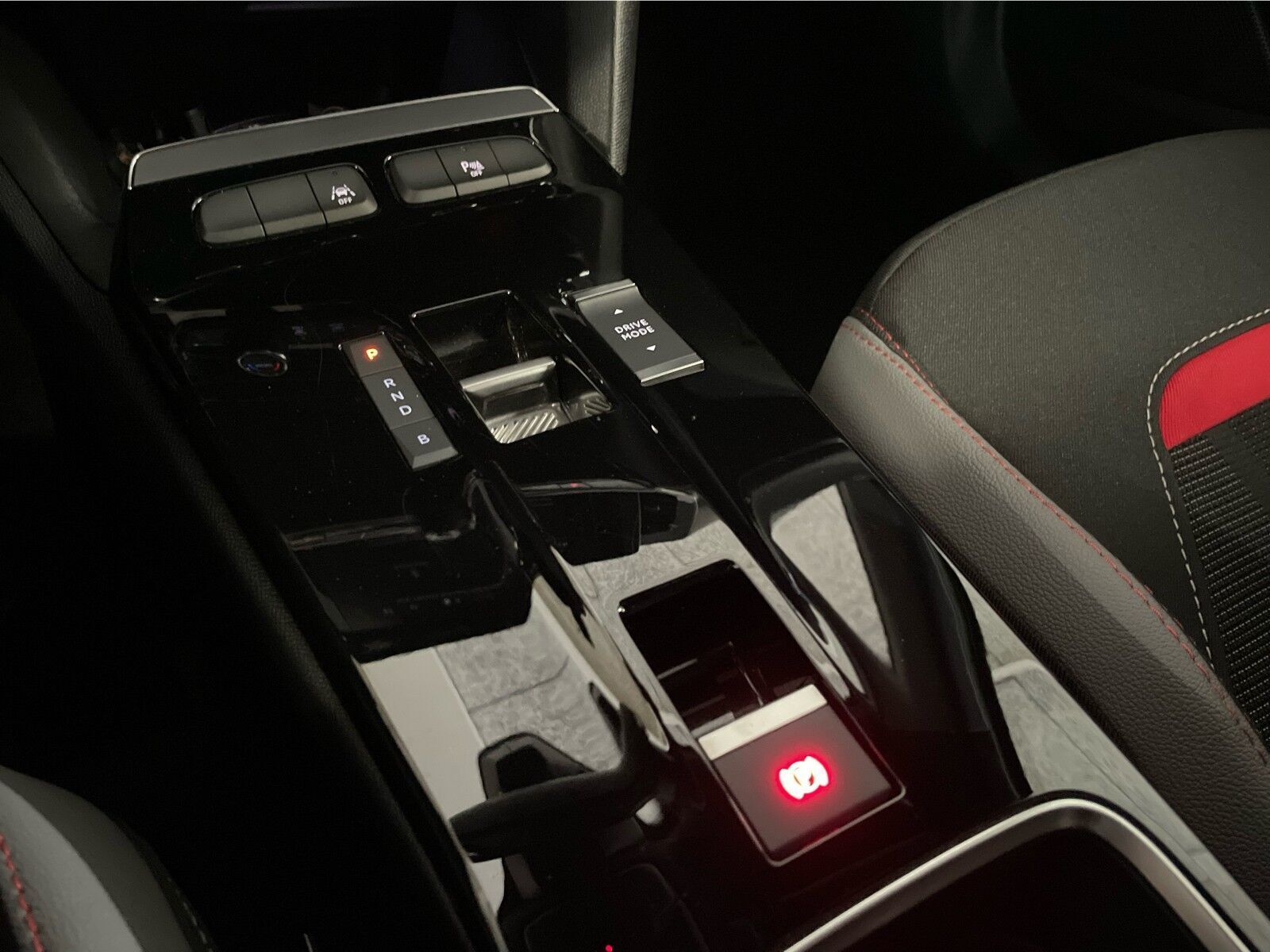 Grøn Opel Mokka-e fra 2023