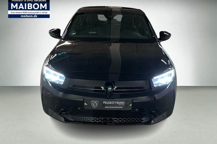 Sort Opel Corsa-e fra 2024