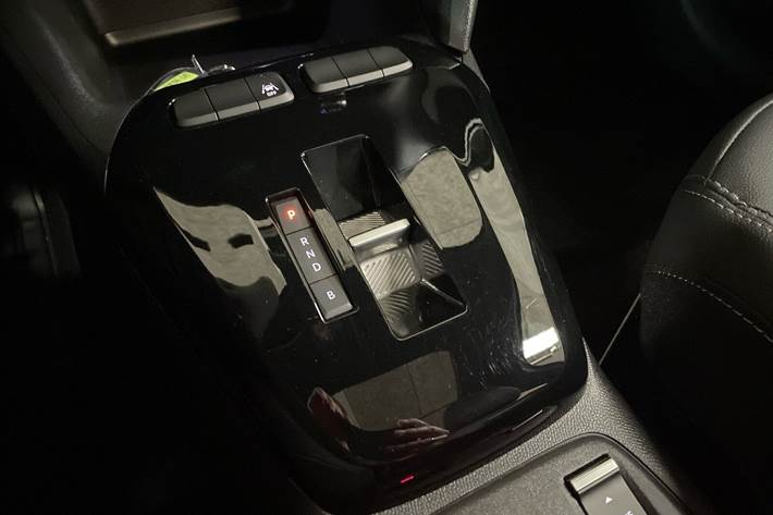 Sort Opel Corsa-e fra 2024