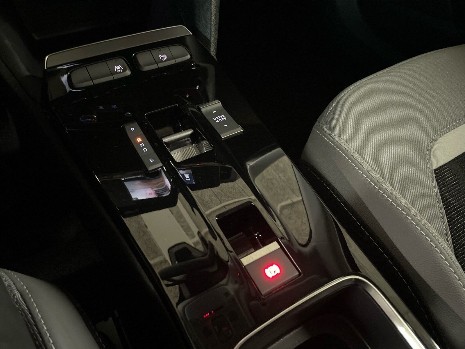 Sort Opel Mokka-e fra 2024