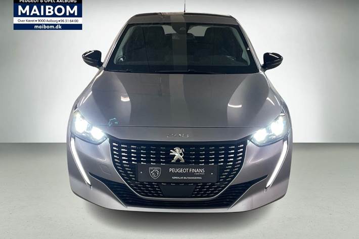 Grå Peugeot 208 fra 2024