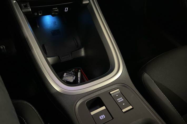 Grå Jeep Avenger fra 2025