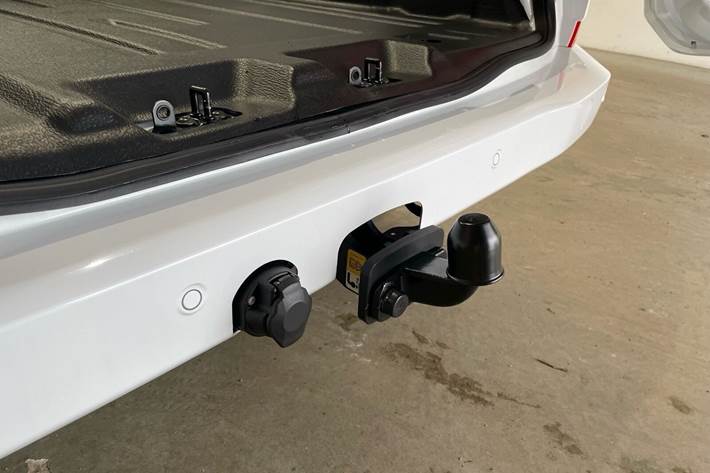 Hvid Ford E-Transit Custom 320 L1 fra 2025