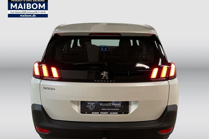 Hvid Peugeot 5008 fra 2024