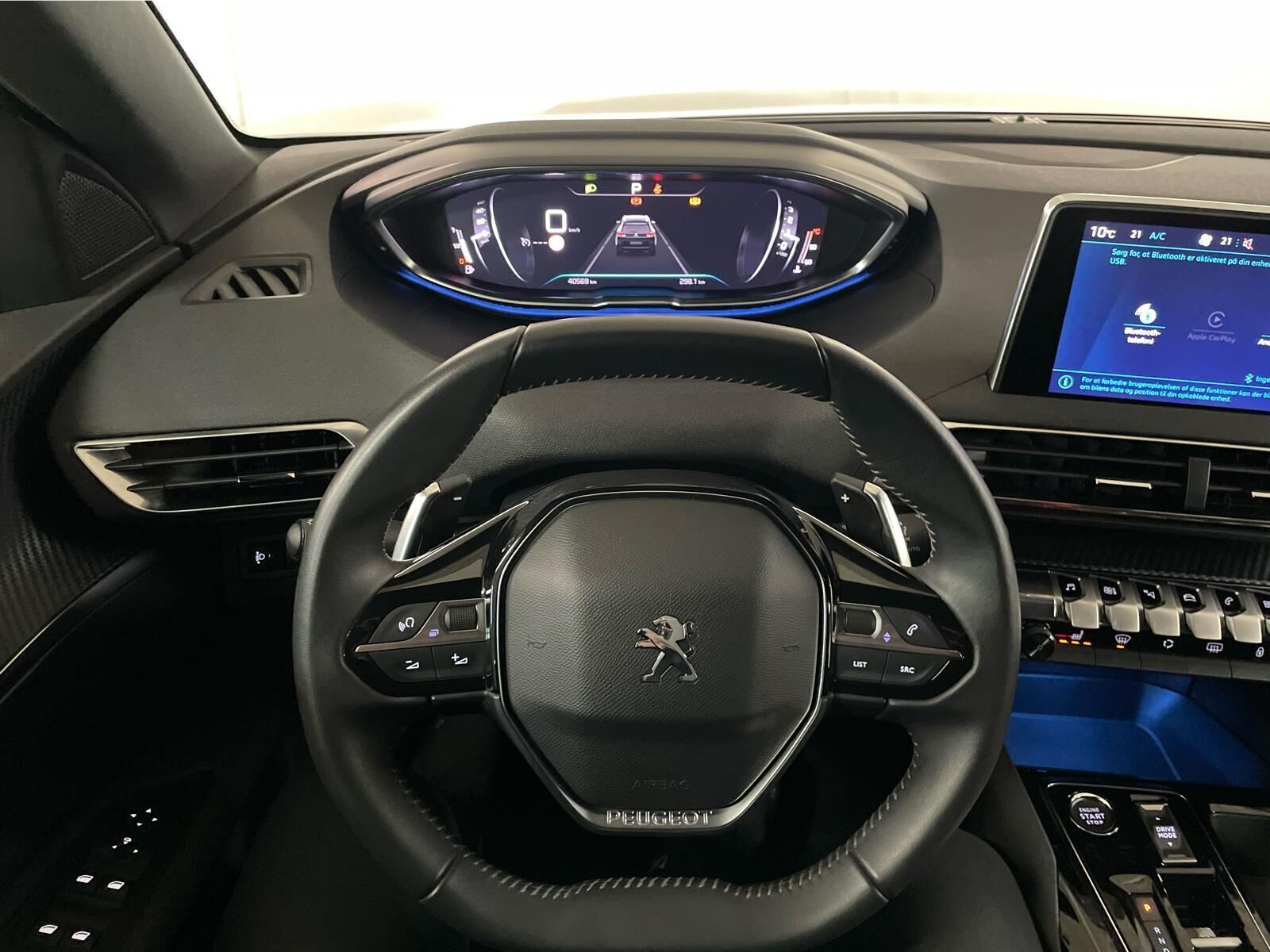 Hvid Peugeot 5008 fra 2024