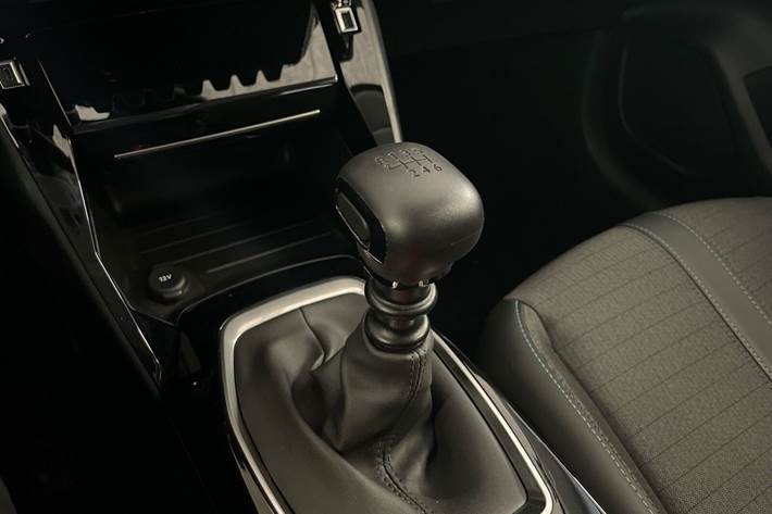 Hvid Peugeot 208 fra 2023