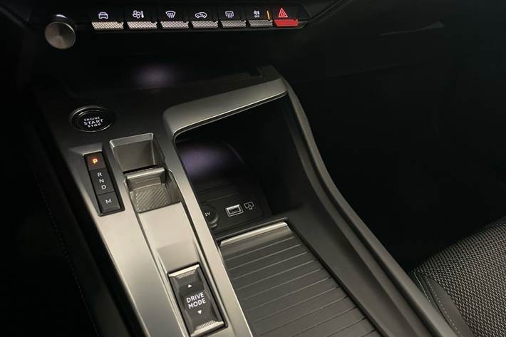 Sort Peugeot 308 fra 2022