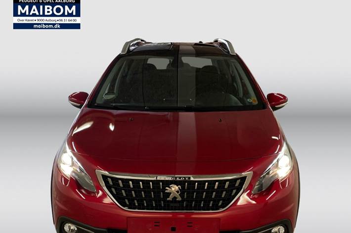 Rød Peugeot 2008 fra 2019