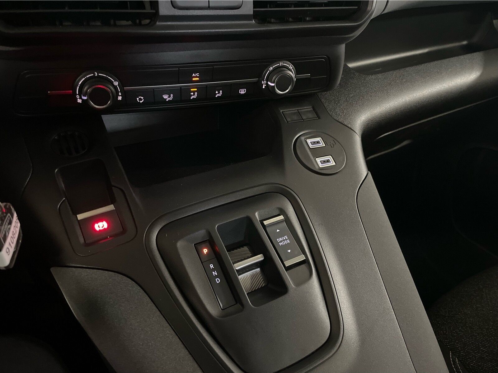 Grøn Peugeot e-Rifter fra 2025