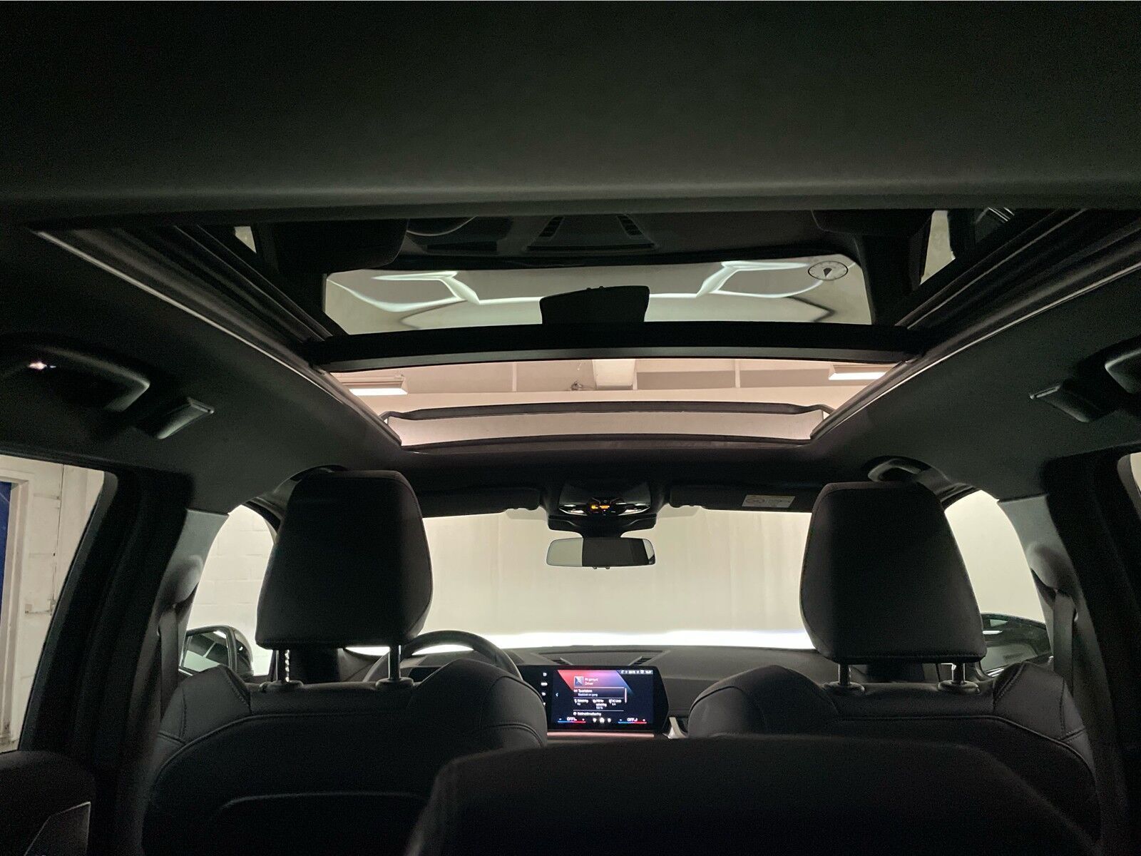 Sort BMW iX1 fra 2025