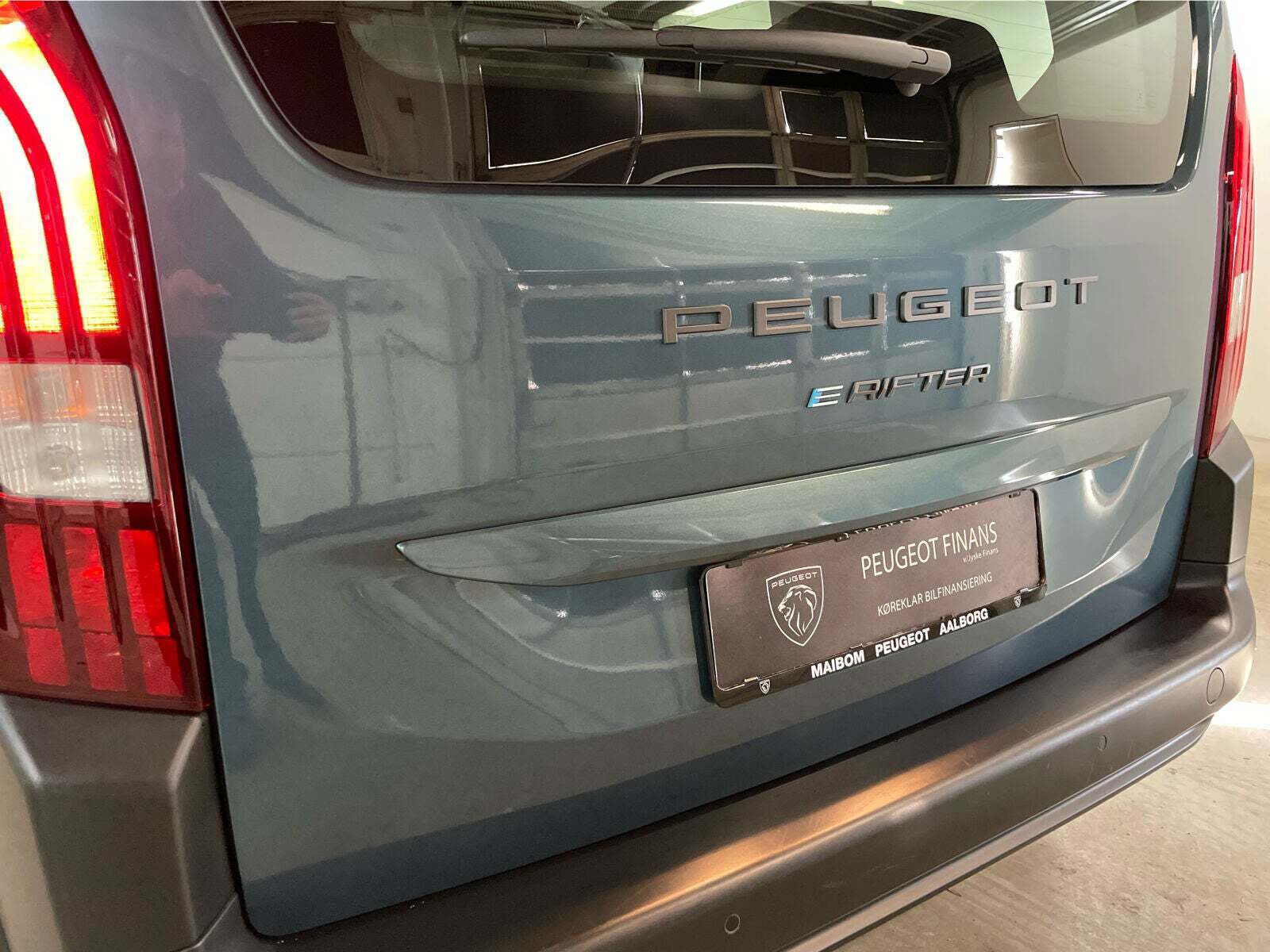 Grøn Peugeot e-Rifter fra 2024