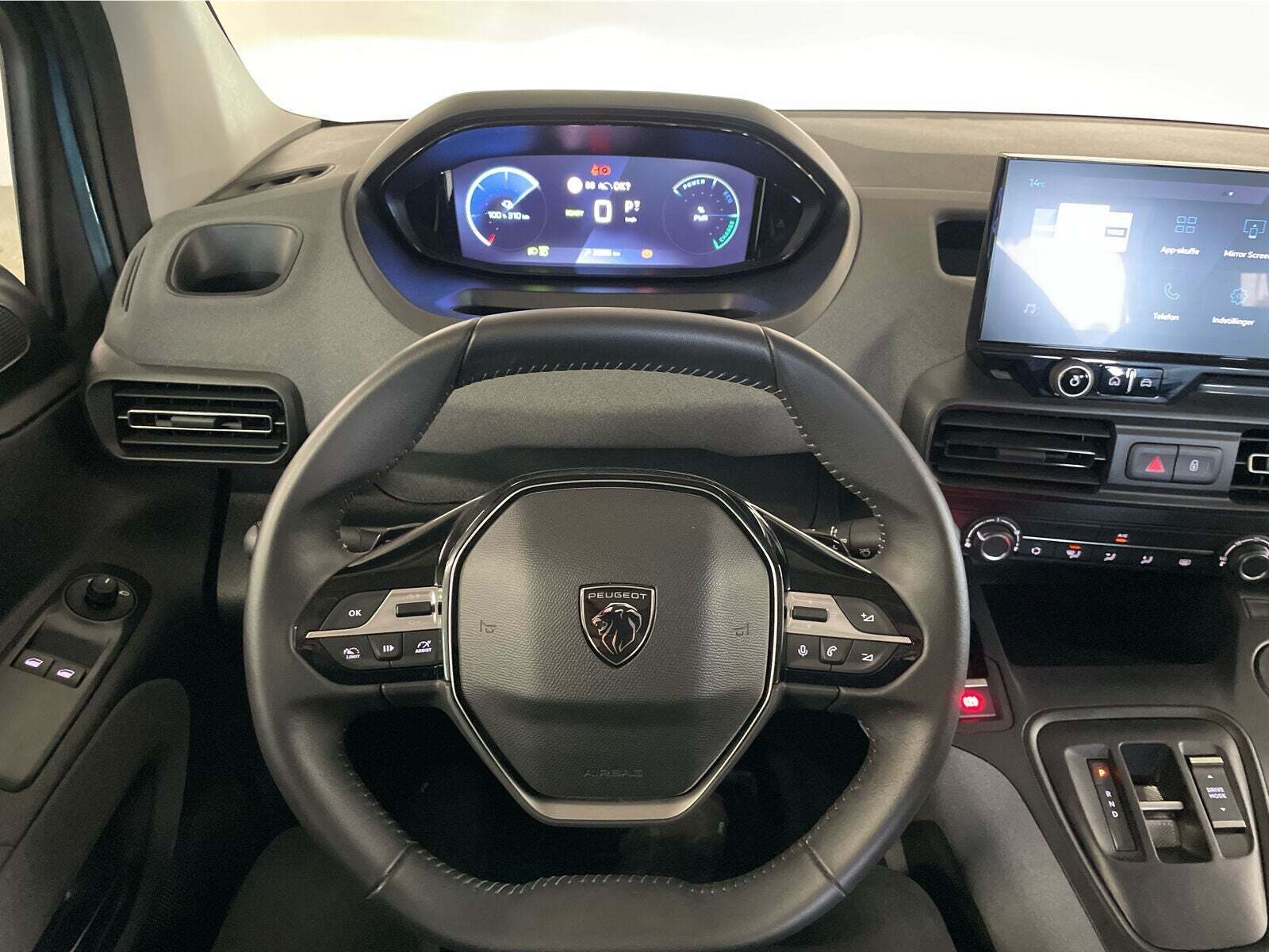 Blå Peugeot e-Rifter fra 2025