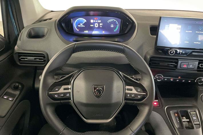 Blå Peugeot e-Rifter fra 2025