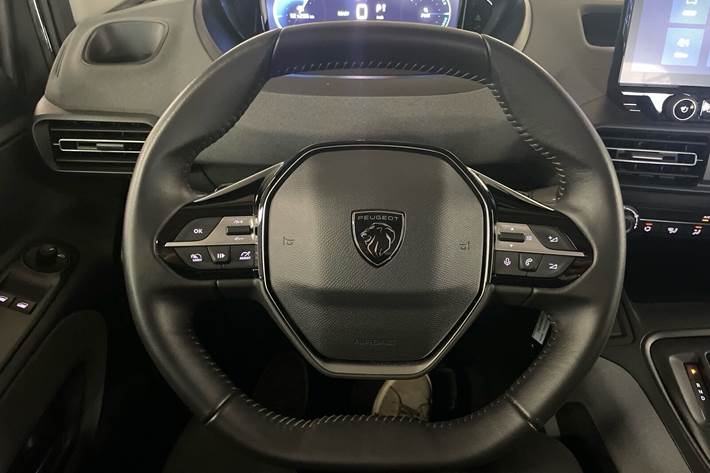 Grøn Peugeot e-Rifter fra 2025