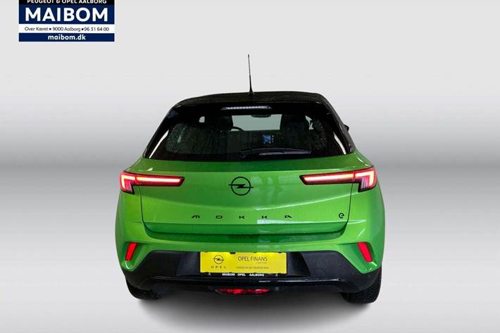 Grøn Opel Mokka-e fra 2023