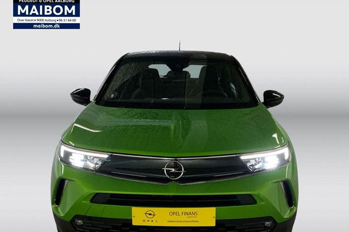 Grøn Opel Mokka-e fra 2023
