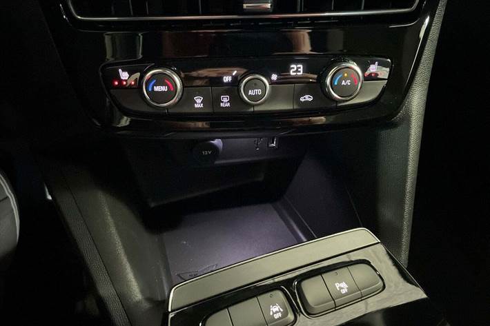 Sort Opel Mokka-e fra 2023