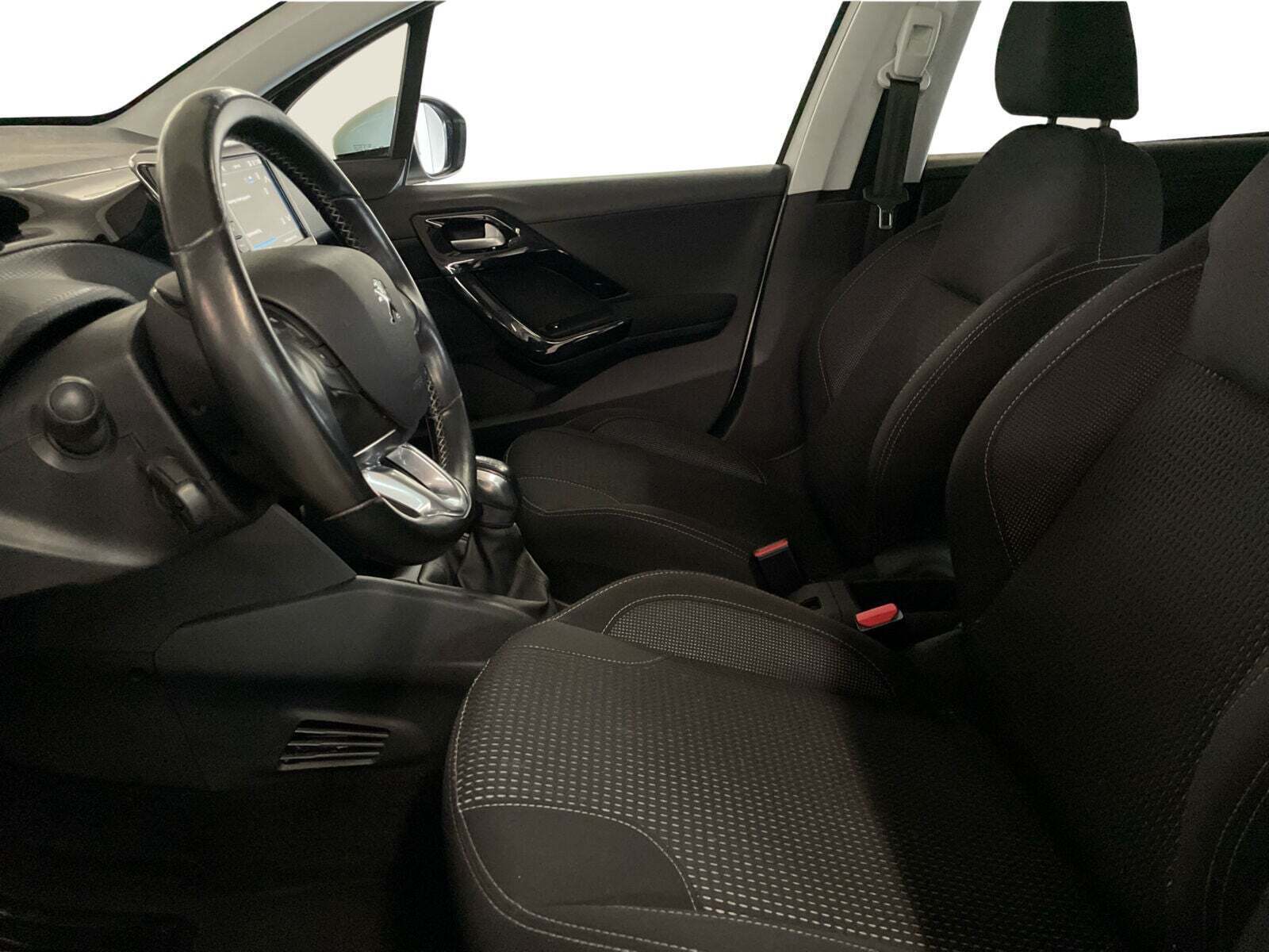 Hvid Peugeot 208 fra 2018