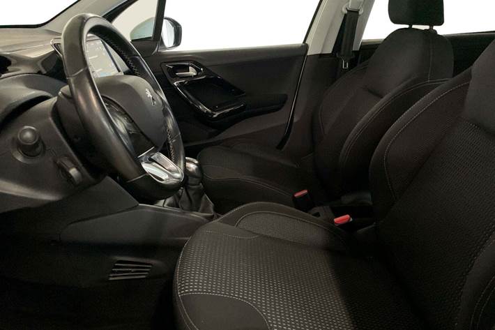 Hvid Peugeot 208 fra 2018