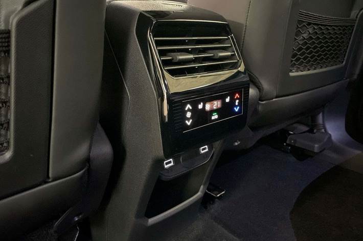 Sort Peugeot e-5008 fra 2024